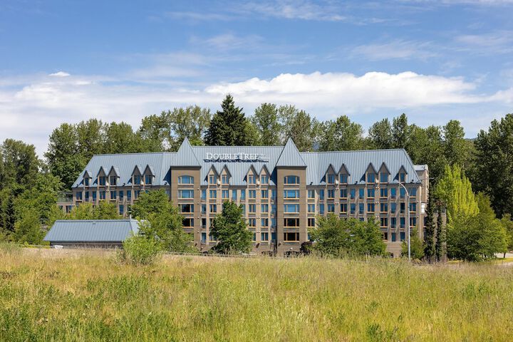 DoubleTree by Hilton North Vancouver