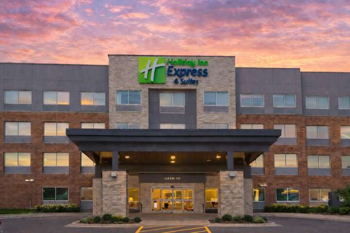 Holiday Inn Express & Suites Des Moines Downtown by IHG