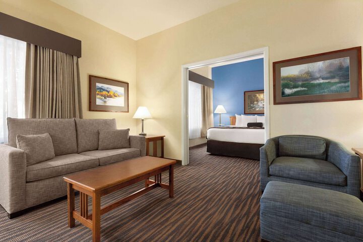 Wingate by Wyndham Greenwood Village / Denver Tech