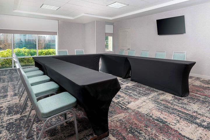 Homewood Suites by Hilton Tampa Airport - Westshore