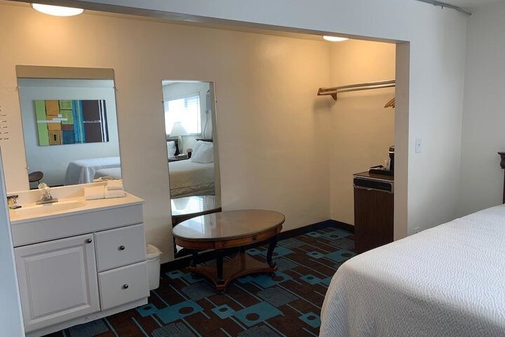 Room 37 of 44