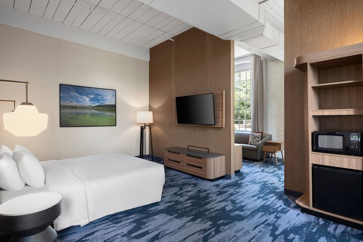 Room 30 of 82