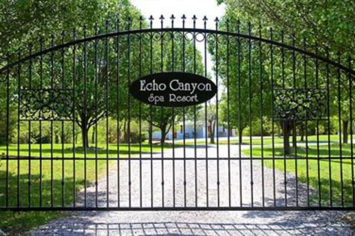 Echo Canyon Spa Resort (Adults Only)