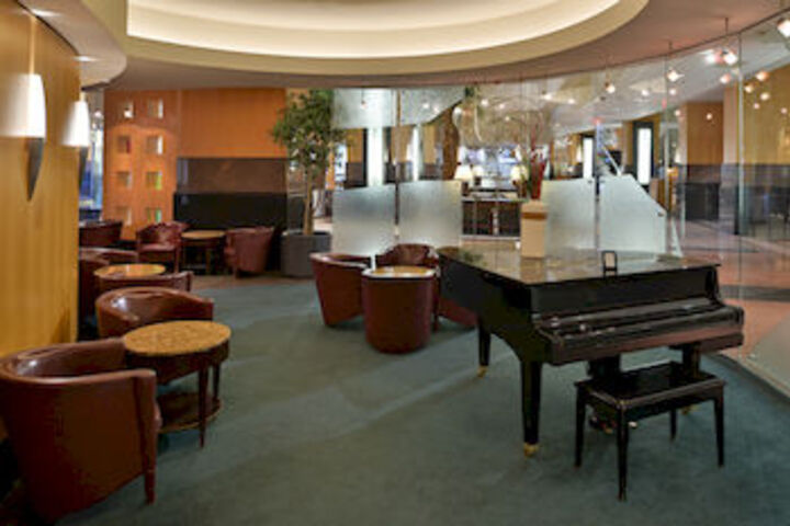 Edward Hotel and Convention Center