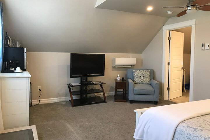 Tattingstone Inn