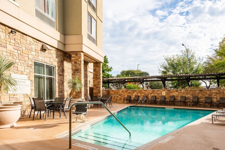 Pool 9 of 35