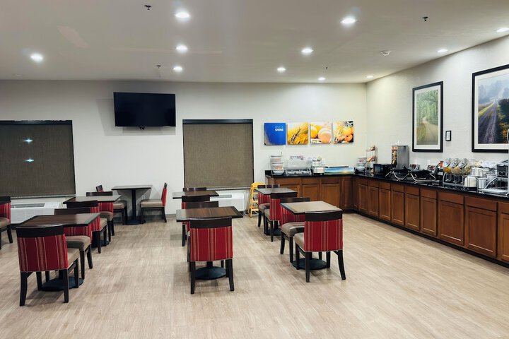 Comfort Suites Plymouth near US-30