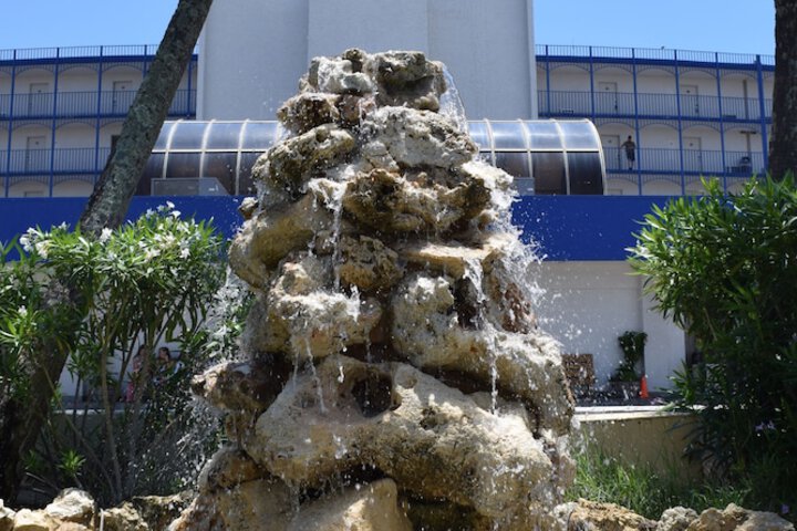 Hotel Exterior 82 of 98