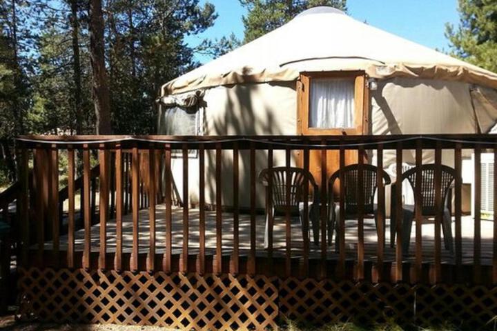 Bend-Sunriver Camping Resort 24 ft. Yurt 9