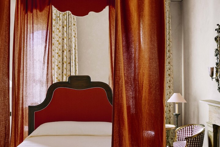 Room 96 of 151