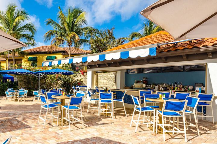 Naples Bay Resort & Marina