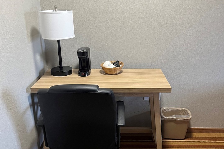 Room 10 of 15