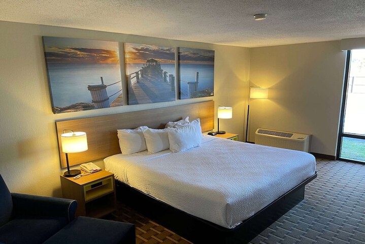 Room 27 of 52