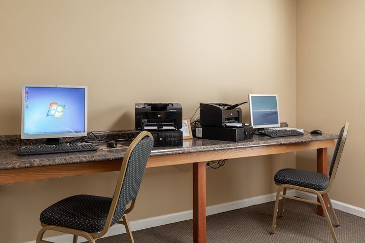 Business Center 62 of 66