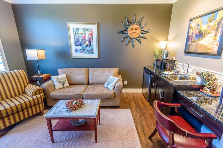 Brookside Inn Boutique Hotel