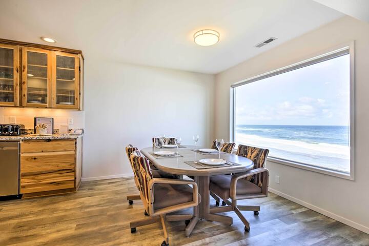 Beachfront Lincoln City Condo-patio & Pool Access!