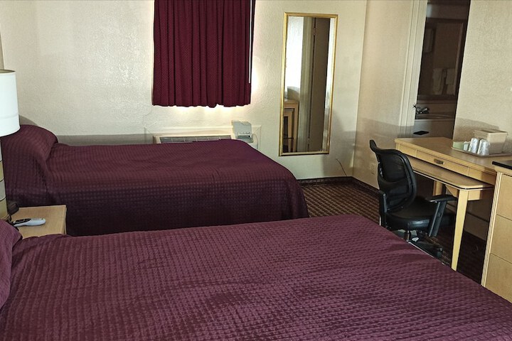 Room 24 of 27