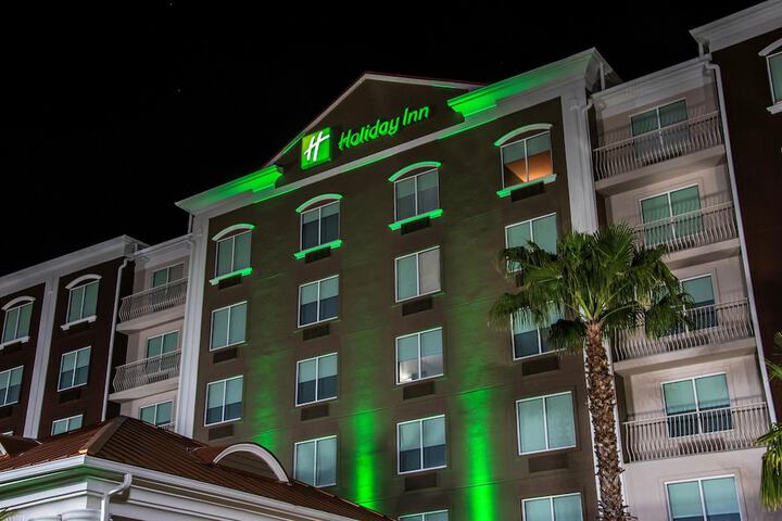 Holiday Inn & Suites Lake City by IHG