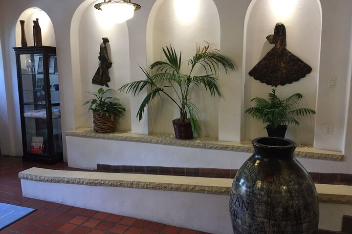 Hotel 10 of 221