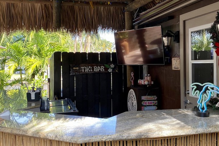 The Cabanas Guesthouse & Spa - Caters to Gay Men