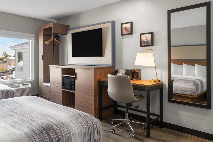 AmericInn by Wyndham Urbana / Champaign University Area