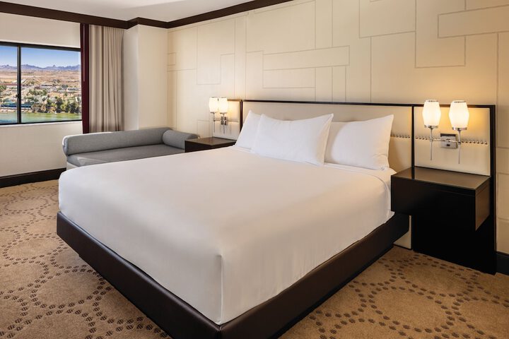Room 34 of 110