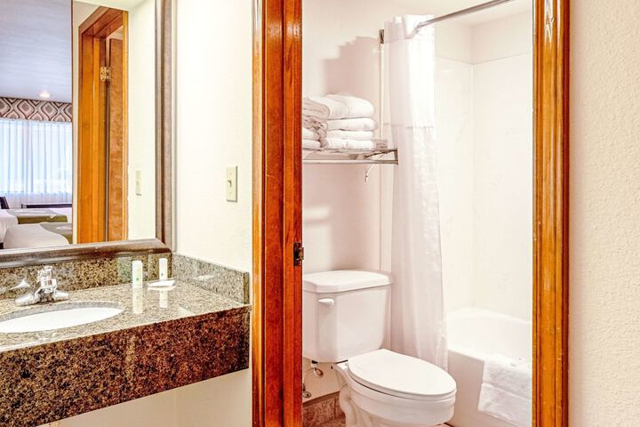 Quality Inn Three Rivers