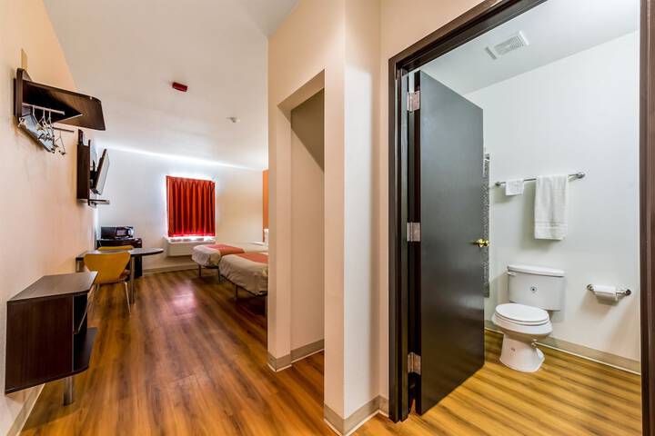 Room 34 of 41
