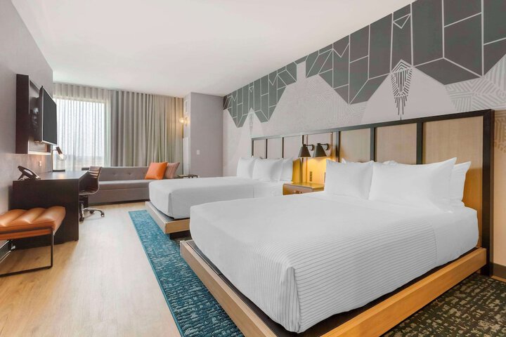 Room 21 of 90