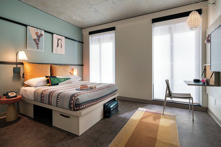 Room 12 of 44