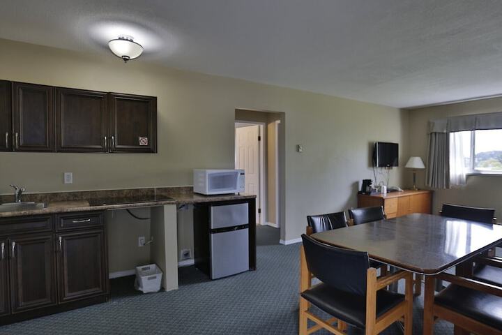 Room 16 of 25