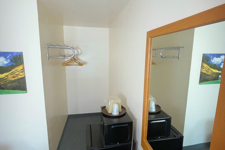 Room 12 of 17