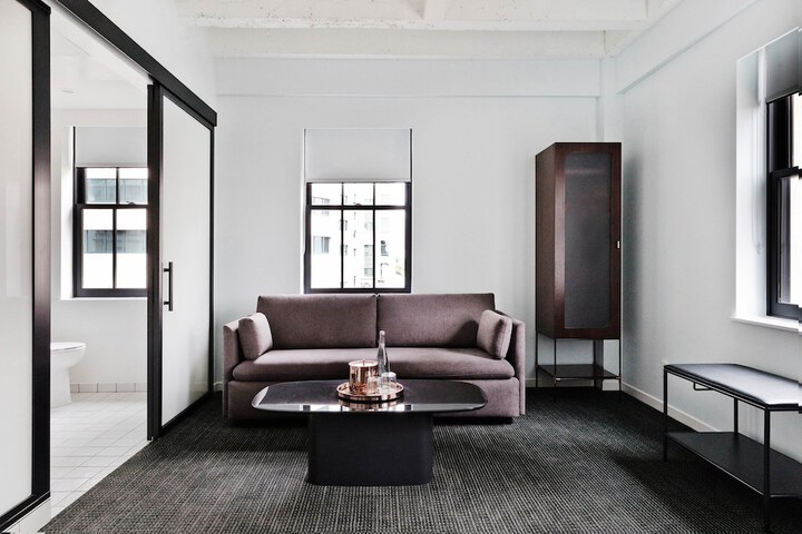 Room 71 of 104