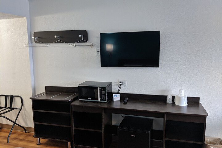 Room 18 of 37