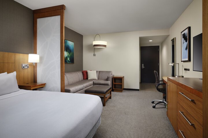 Room 16 of 47