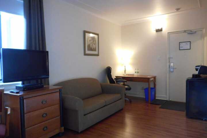 Room 34 of 44