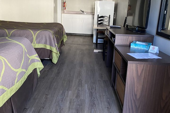 Room 13 of 24