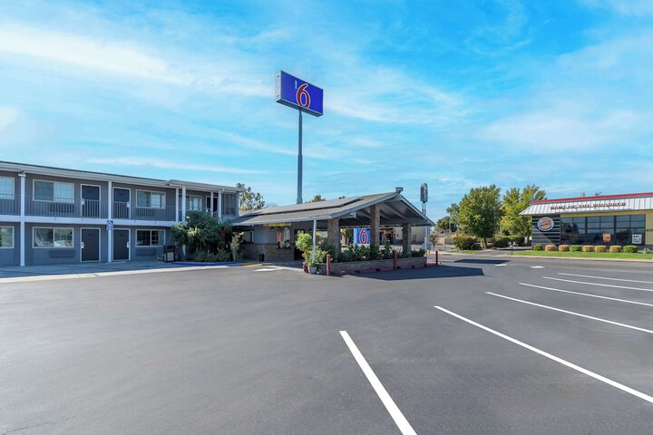 Motel 6 Willows CA