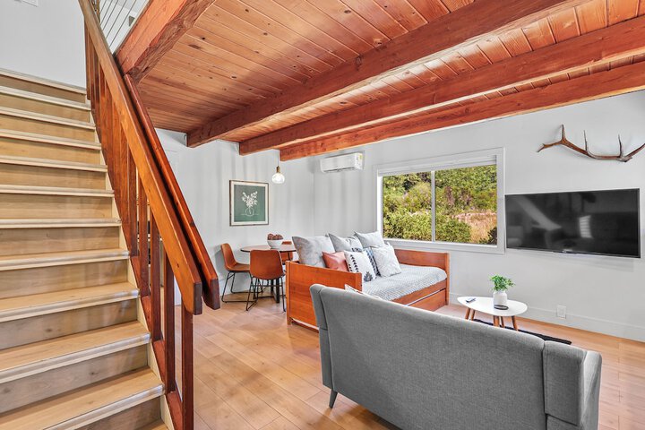 Basecamp Lodge