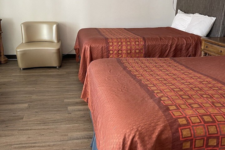 Safari Motel