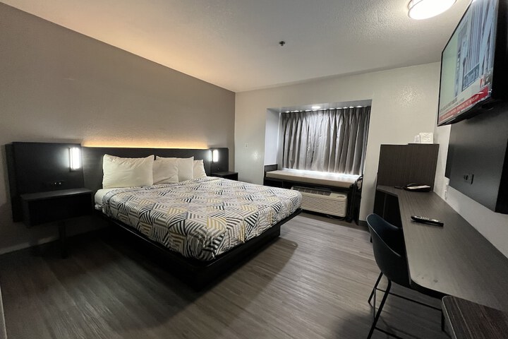 Room 26 of 39