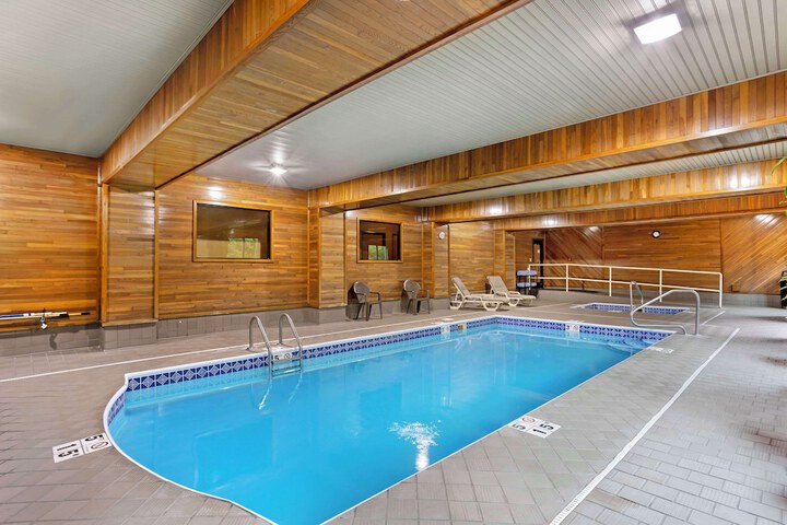 Pool 4 of 42