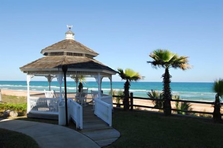 Coral Sands Inn