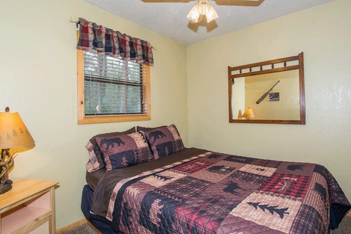 Upper Canyon Inn & Cabins