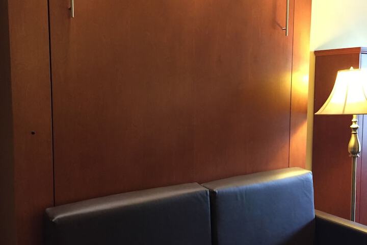 Room 19 of 35