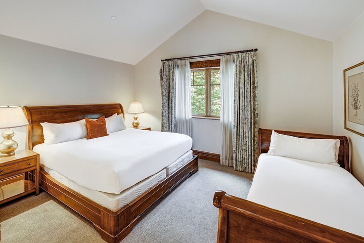 Room 217 of 450