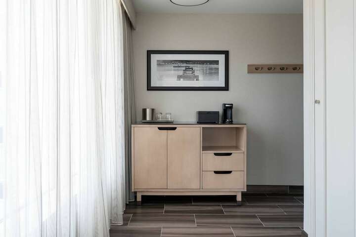 Room 18 of 125