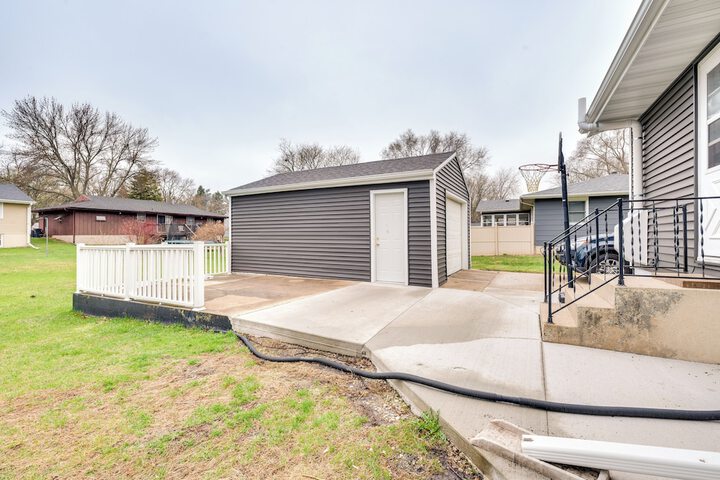 Clear Lake Vacation Home Rental - Pet Friendly!