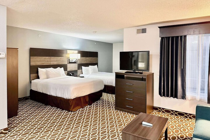 Room 47 of 109