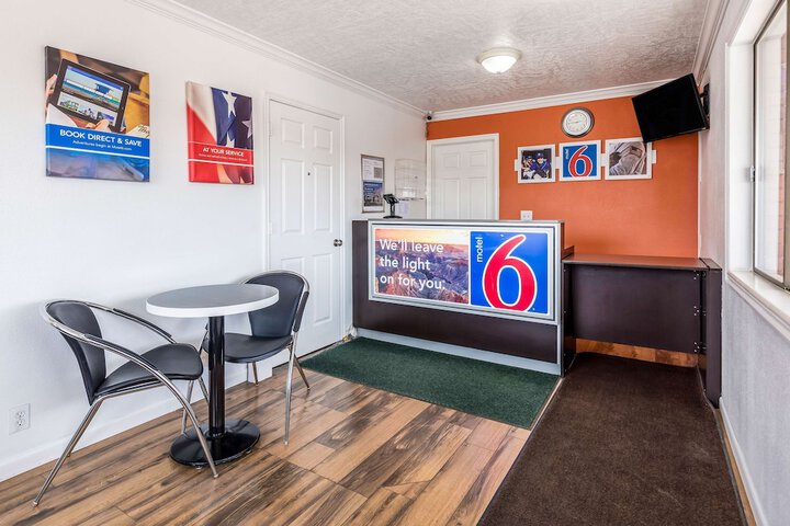 Motel 6 Tremonton UT